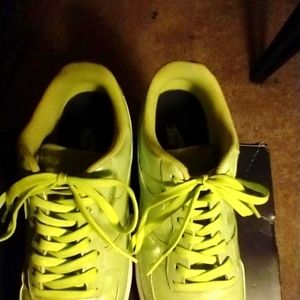 LIME GREEN NIKE AIR FORCE ONE SIZE 11